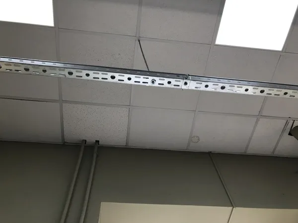 Заказали скрытую проводку? Вы видите кабель? НЕТ. Она скрыта...