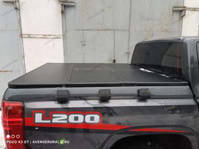 Жёсткая 3-секционная крышка на Mitsubishi L200 2024+