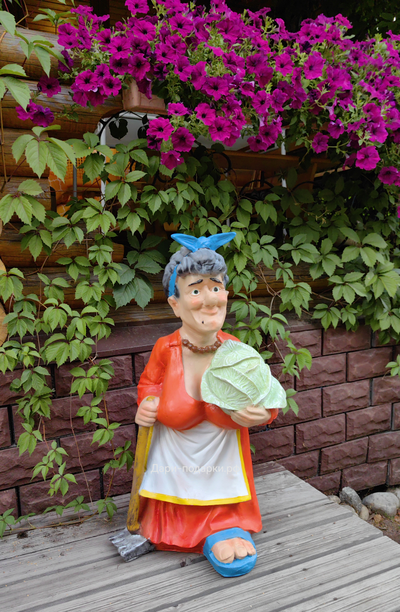 Дачница с капустой 85*50 см   7кг   полистоун Россия 6949/012095*