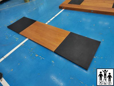 Помост для становой тяги компактный с морением 2740х720х40, Амортизаторы: 720*720*40 DNN