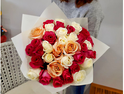 "Радуга" - букет из роз