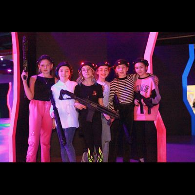 Активный отдых для школьников с ведущими в лазертаге, банкетным залом и караоке, Санкт-Петербург