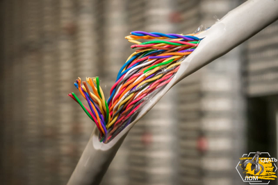 Компания «Вторкабель» осуществляет прием телефонного кабеля на лом по высоким ценам. Мы покупаем телефонный кабель в изоляции и предлагаем выгодные условия.