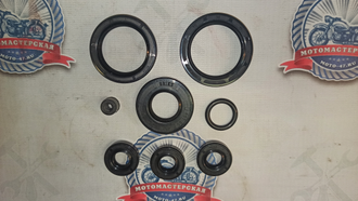 Сальники КПП Урал (Полный комплект)