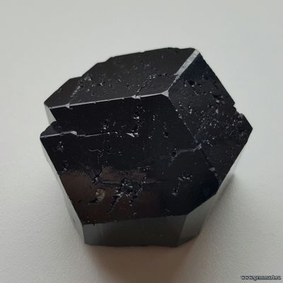 Шерл (разн. турмалина). Намибия. 32*30*22мм