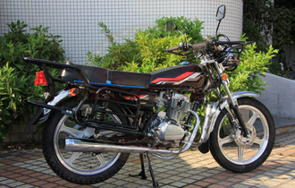 Дорожный мотоцикл HUNTER 200