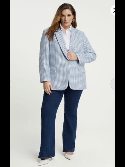 Блейзер женский классического кроя, однобортный