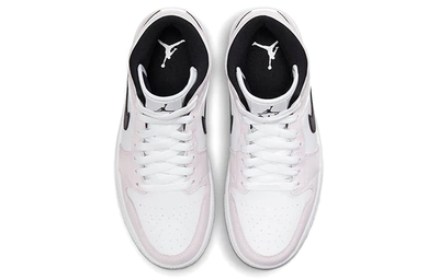 баскетбольные кроссовки Nike (WMNS) Air Jordan 1 Mid Barely Rose BQ6472-500