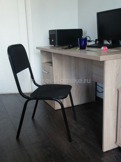 Стул на металлическом каркасе М2