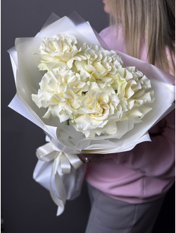 Букет из 5 белых французских роз