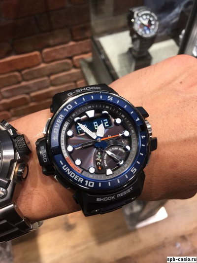 Часы Casio G-Shock GWN-Q1000-1A