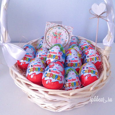 Подарочная корзина Киндер сюрприз большая