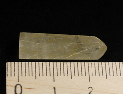 Кварц с рутилом (рутиловый), кристалл полированный "мини", Бразилия (25*9*6 мм, 2,6 г) №29347