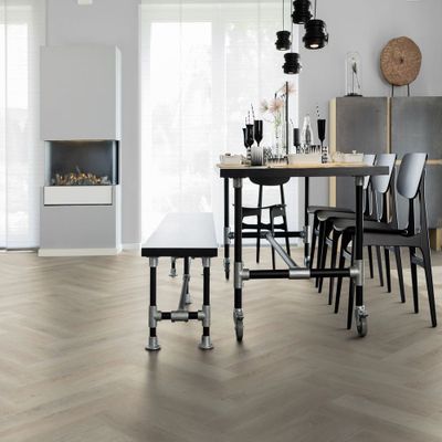 Виниловый пол Wineo 400 Wood XS Дуб светло-серый сбалансированный DB286WXS Английская  Ёлка клеевой