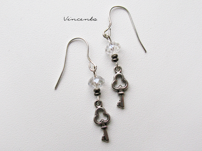 Серьги "Ключики от сновидений" с хрустальными бусинами