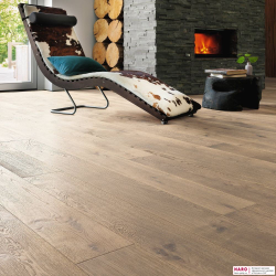 Декор паркетной доски Haro Дуб Табако Серый Браш 4V 1-пол, масло 530795 в интерьере комнаты