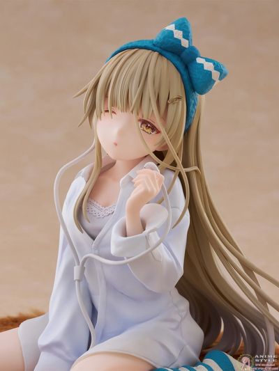 Фигурка 1/7 Махиру Сина (Mahiru Shiina Relax ver.)