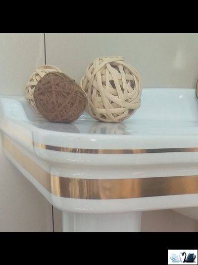 Раковина Creavit Antik Gold AN080.A0000 80 х 50 см подвесная, глянец белоснежного цвета с золотым декором