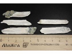 Брусит (немалит), волокнистый брусит в ассортименте, Россия, КЧР, Урупский район, м-ние. Белые осыпища (40-50 мм, 0,8-1,3 г) №29681