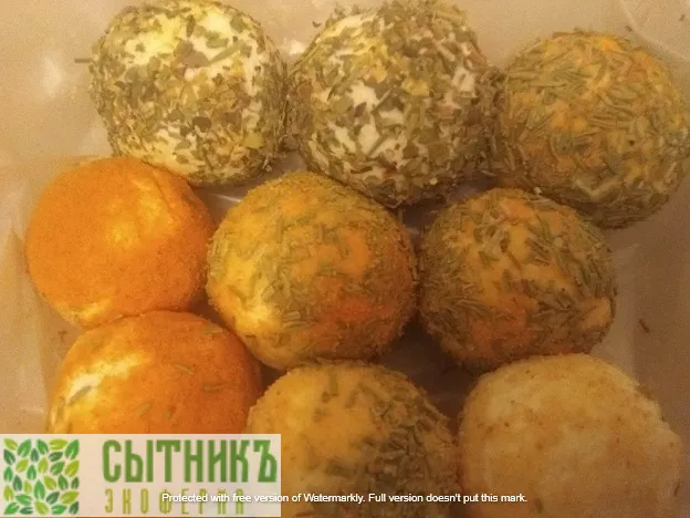 Домашний сыр в шариках со специями козий