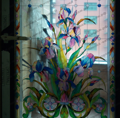 Витражная пленка, витражная пленка самоклеющаяся под заказ,пленочный витраж флора с голубыми ирисами