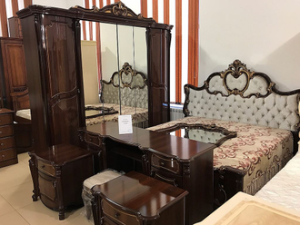 Mebel Dlya Spalni Lorena Oreh Arida Korichnevyj Cvet S Zolotom Mebel Na Sklade V Moskve