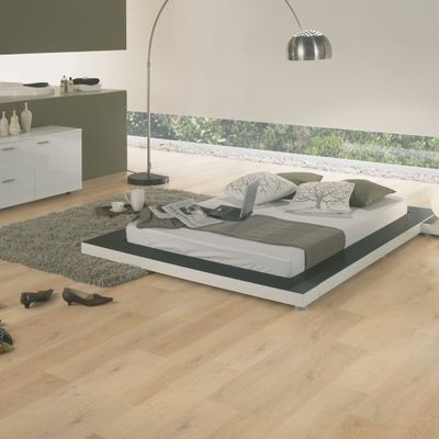 Виниловый пол Wineo 400 Wood L Дуб ровный бежевый MLD281SL замковый с фаской и подложкой на HDF-плите