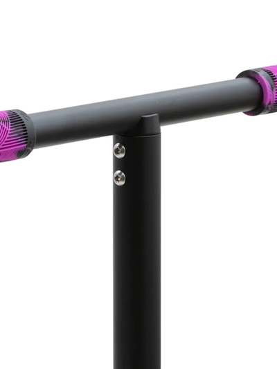 Самокат батутный Комета Заряд 670 черный