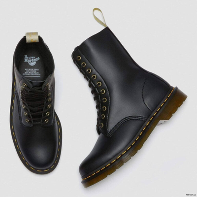 Ботинки Dr. Martens 1490 Vegan Black Felix Rub Off