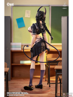 Фигурка 1/6 Президент класса суккубов Рейна (Succubus Class President Reina)