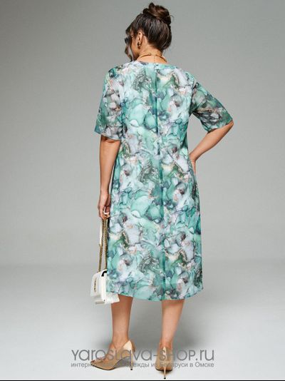 Нарядный женский комплект в бирюзовом цвете, состоящий из жакета и платья