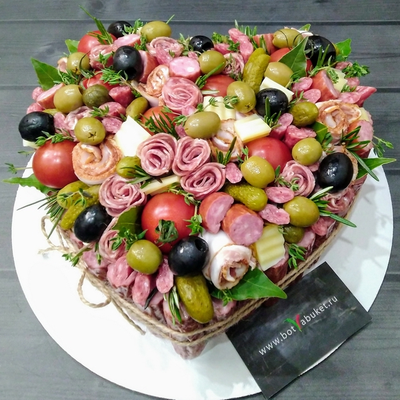 Торт закусочный "Сердце"