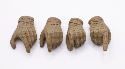 Кисти в тактических перчатках 1/6 - (26060R-B) - Easy&Simple