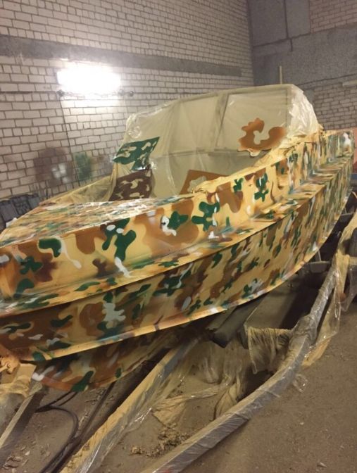 какой краской покрасить лодку. дюралевая лодка. какой краской покрасить лодку. красим алюминиевую лодку. покраска лодки.