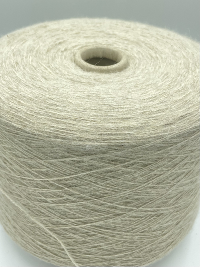 MILLEFILI art.GARZSOFTYAK Nm. 640 метров в 100 граммах 75% WO (шерсть), 8% WY ( шерсть яка), 15% PA, 2% PL Цв. 80014 овсянка