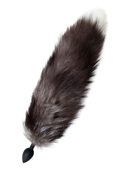 Черная силиконовая анальная втулка с хвостом чернобурой лисы - размер S