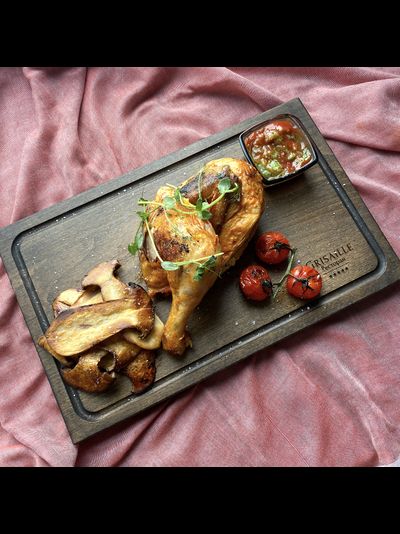 доска для подачи блюд с логотипом