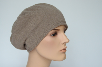 Женский берет из кашемира Визио Италия зима 2023 - 2024