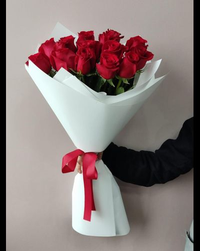 15 голландских роз 60см