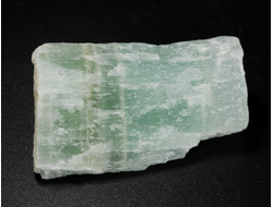 Кальцит фисташковый (зеленый), необработанный образец, Пакистан (44*22*19 мм, 30 г) №38055