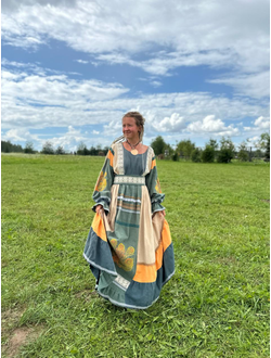 Платье праздничное из крапивы "Павлин Мавлин"