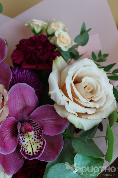 Букет цветов на 8 марта № 707
