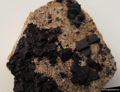 Флюорит на породе. №1 93*78*28мм