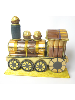 Паровоз из конфет - необычный подарок мужчине