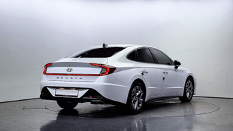 Автомобиль Hyundai SONATA 1.6 Turbo Premium Family 2020 год