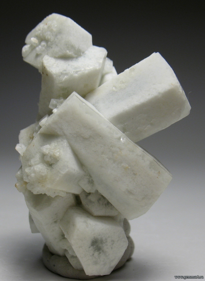 Ломонтит - сросток кристаллов. Испания. 37*31*25мм