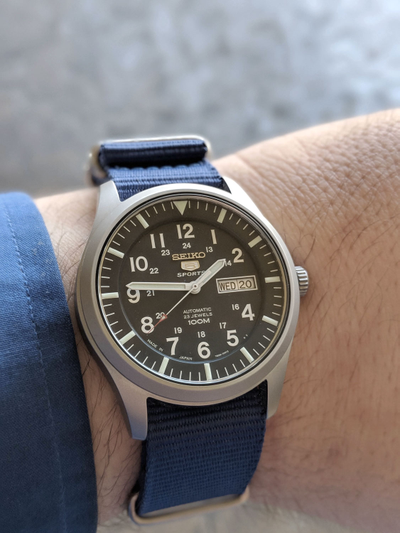 Наручные часы Seiko SNZG11J1