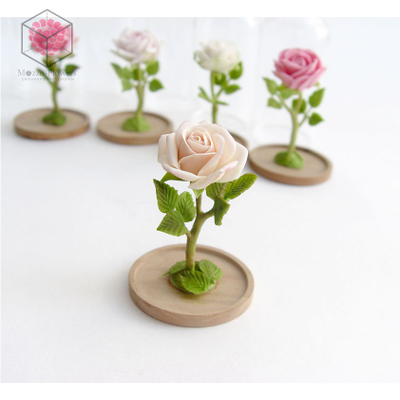 Миниатюрная роза под стеклянным колпаком . Ручная работа из полимерной глины.