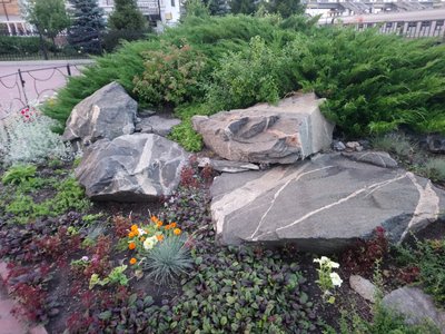 Амфиболит глыба