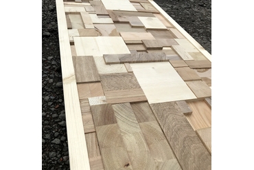 Панно из разных пород дерева. Работа spilcenter.com